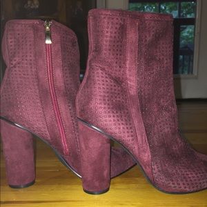 Hot Kiss Boots, NEW